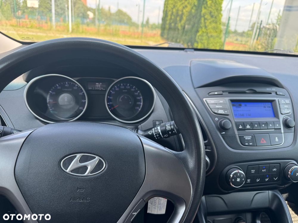 Hyundai ix35 1.6 2WD Fifa World Cup Edition - 11