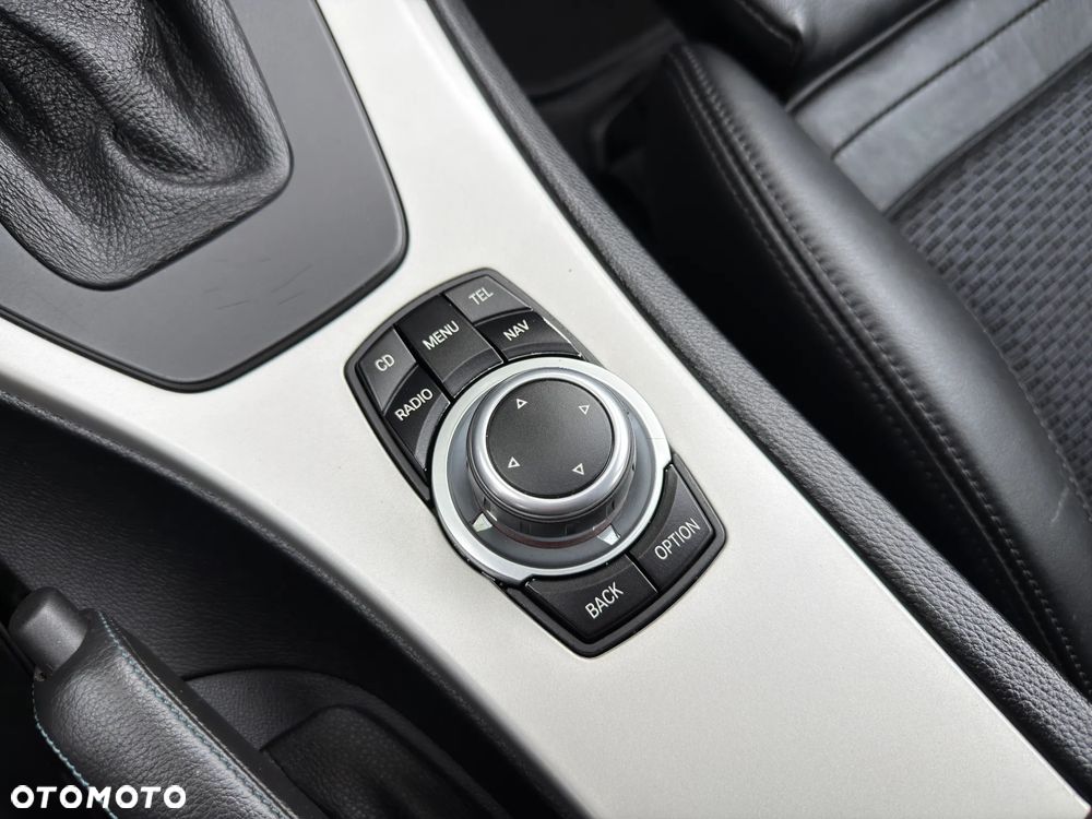 BMW Seria 3 325i Edition Exclusive - 30