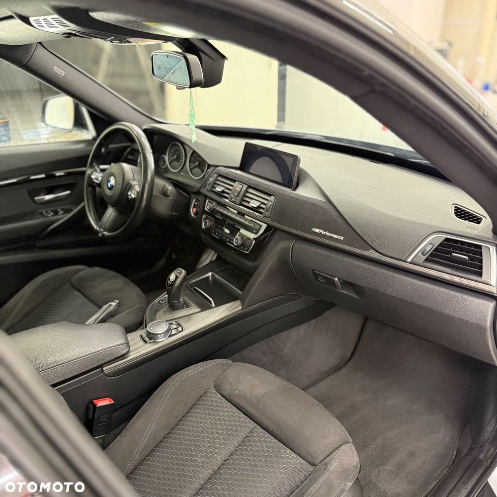 BMW 3GT 320i M Sport - 19