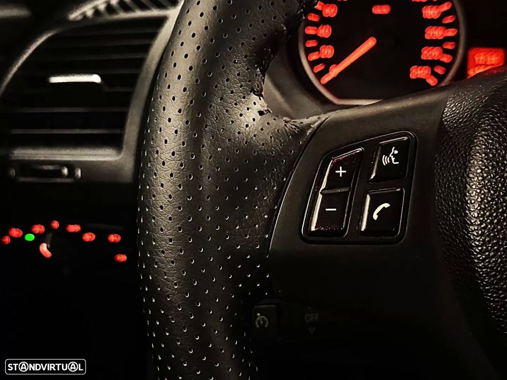 BMW 118 d DPF Edition Sport - 32