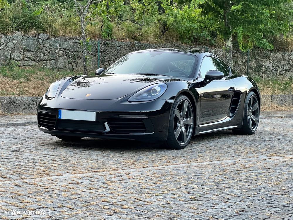 Porsche 718 Cayman T - 2