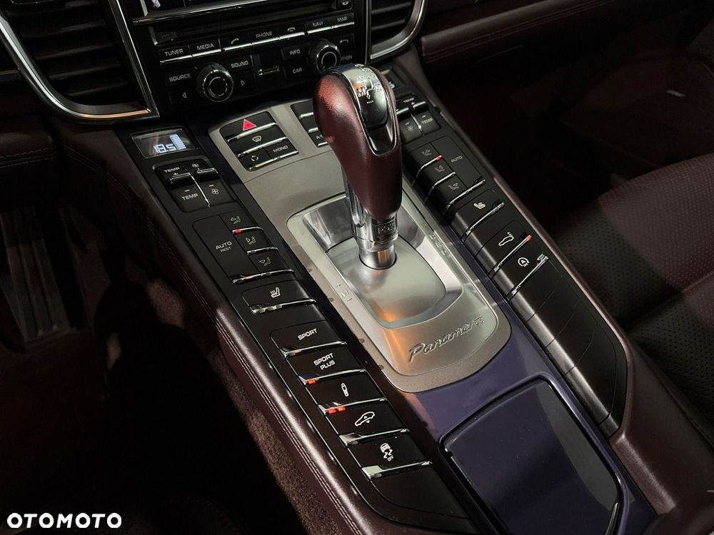 Porsche Panamera - 29