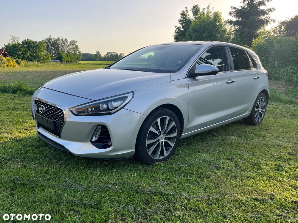 Hyundai i30 1.6 D Premiere Luxury DCT - 1