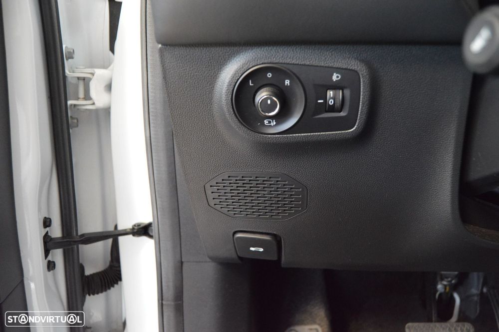 MG ZS EV 72.6 kWh Luxury - 25