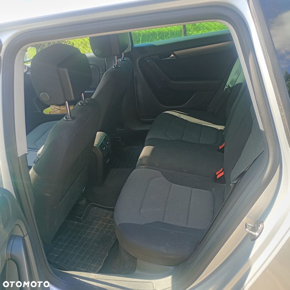 Volkswagen Passat - 6