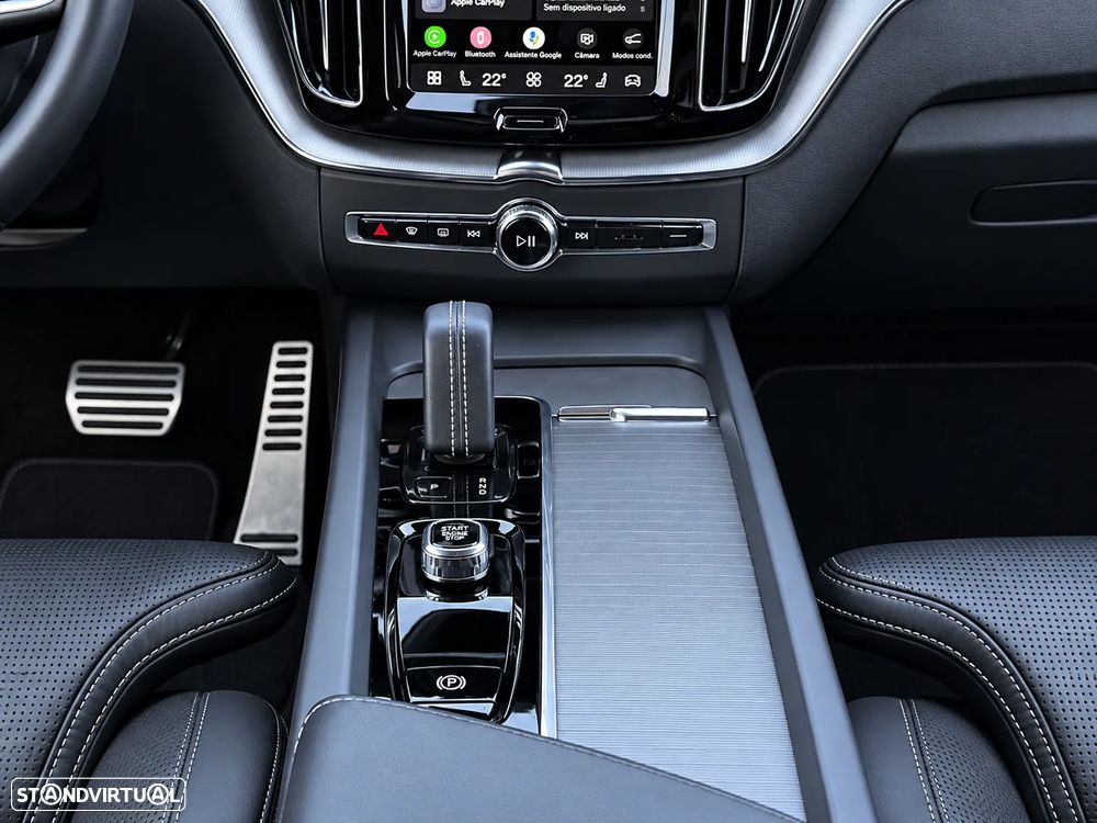 Volvo XC 60 2.0 B5 R-Design AWD - 15