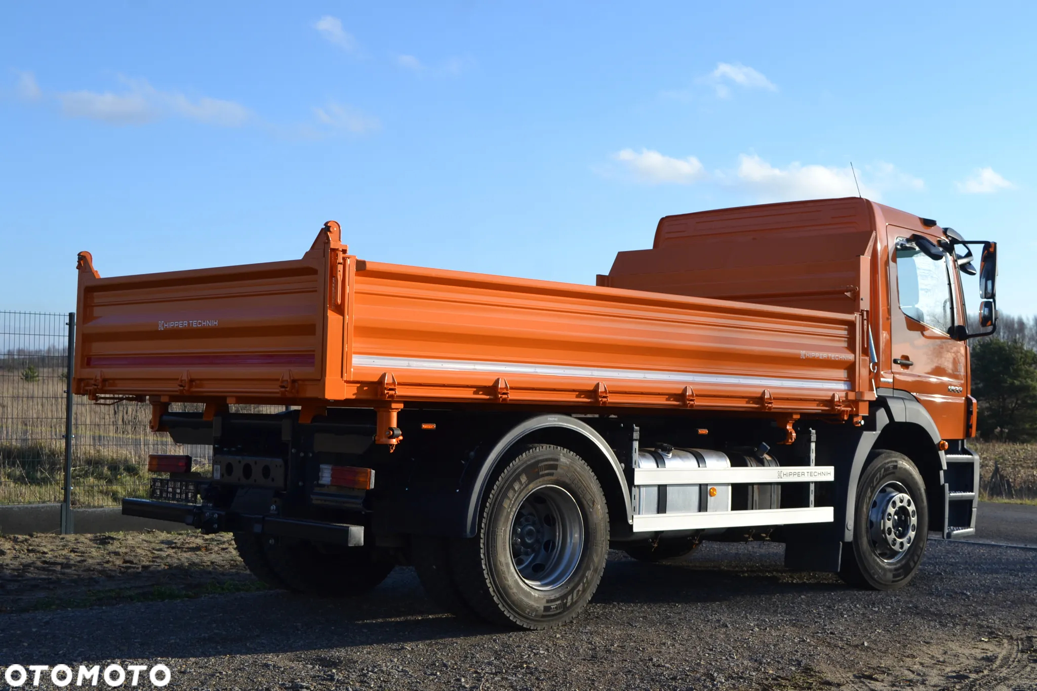 Mercedes-Benz Axor 1833 Nowy 3-stronny WYWROT Kiper WYWROTKA Antos 1829 Blokada mostu MANUAL Klima - 9