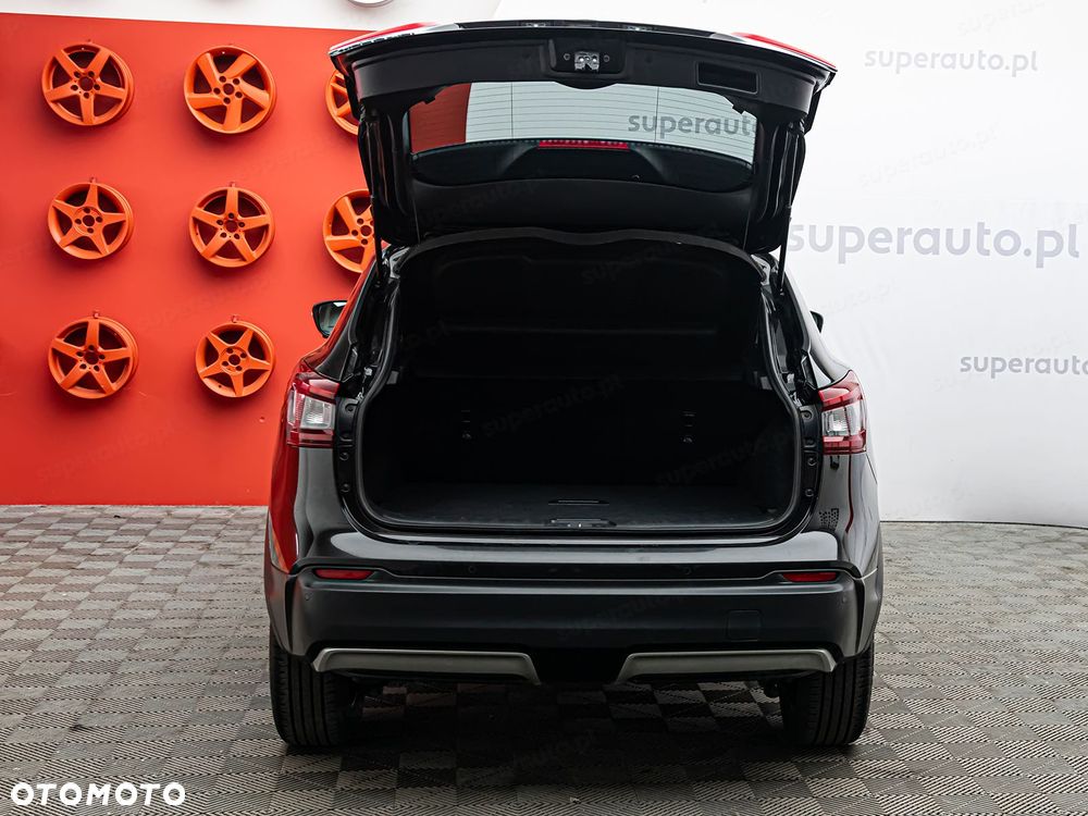 Nissan Qashqai 1.3 DIG-T N-Connecta - 28