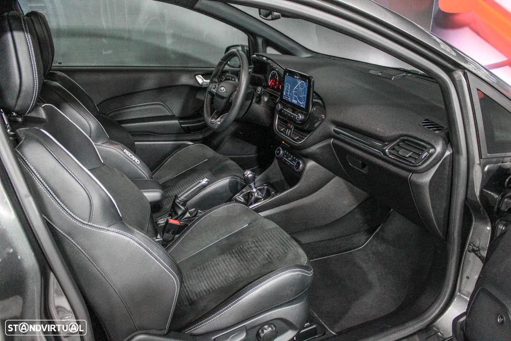 Ford Fiesta 1.5 EcoBoost S&S ST X - 18
