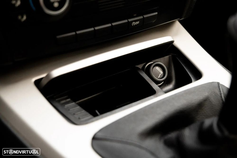 BMW 318 d Line Sport - 20