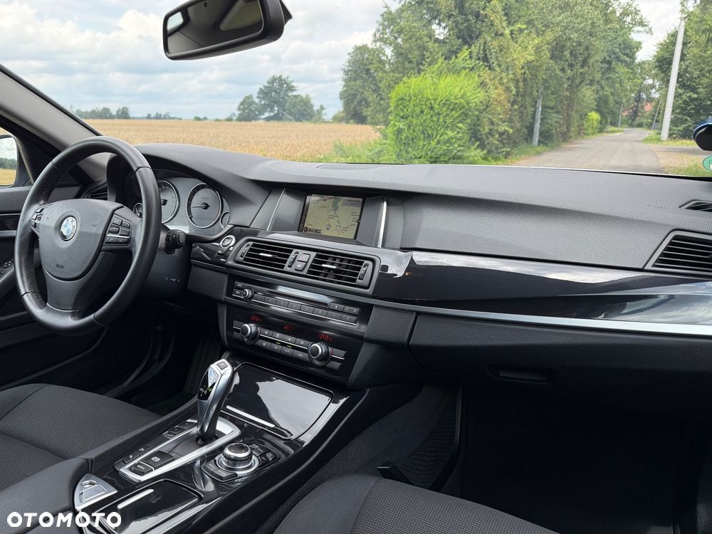BMW Seria 5 530d Sport-Aut - 22