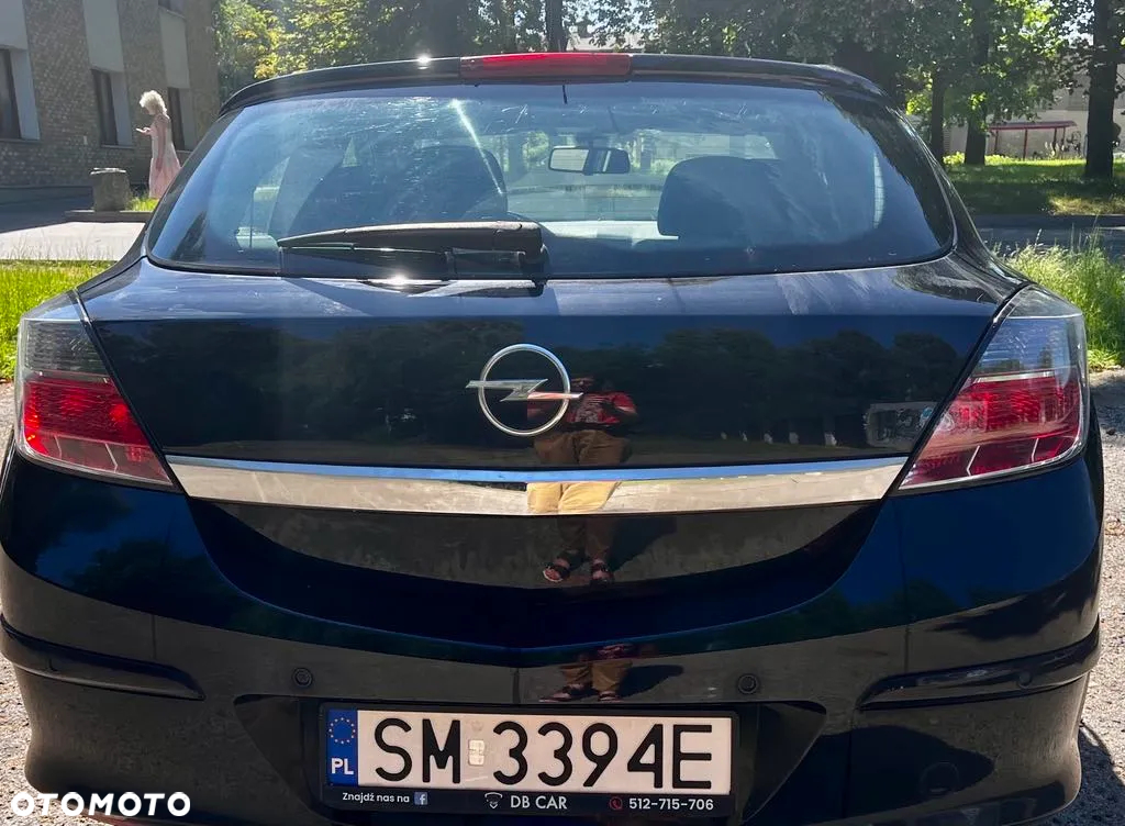 Opel Astra III GTC 1.4 Cosmo - 21
