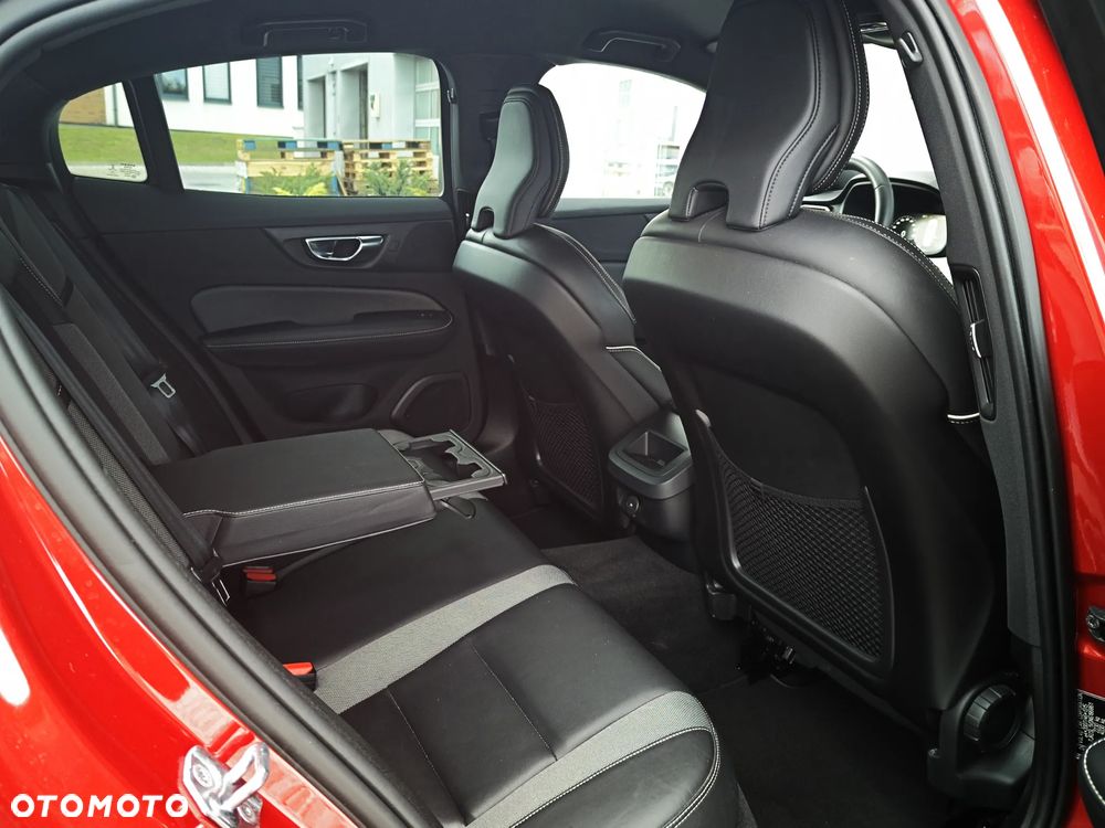 Volvo S60 B5 B R-Design - 18