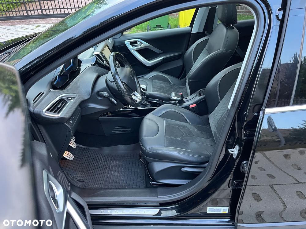 Peugeot 2008 BlueHDi FAP 120 STOP & START GT-Line Edition - 16