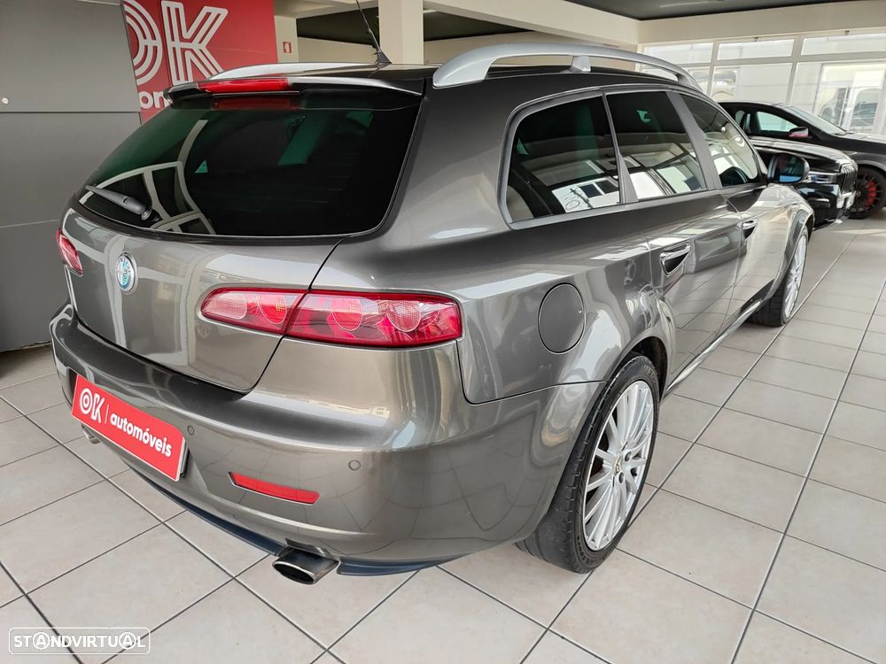 Alfa Romeo 159 Sportwagon 1.9 JTDm 16V Sportiva+ - 11
