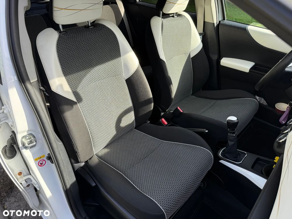 Toyota Yaris 1.33 Selection Passion - 6