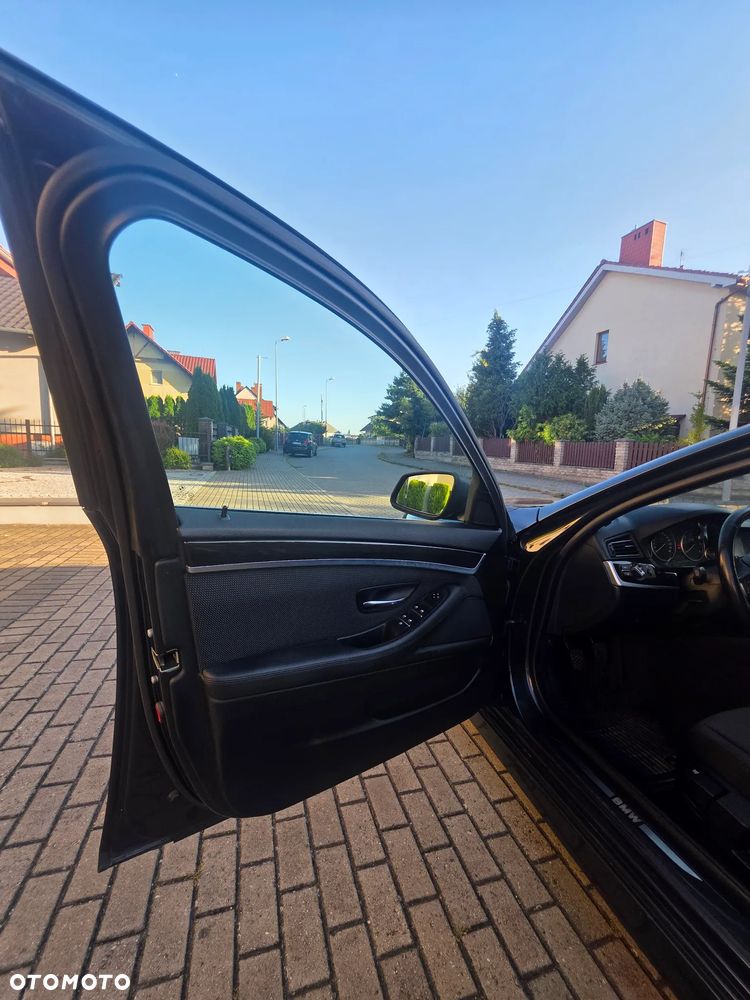 BMW Seria 5 520d Luxury Line - 10