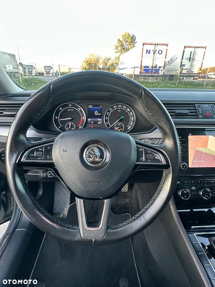Skoda Superb 2.0 TDI Style DSG7 - 18