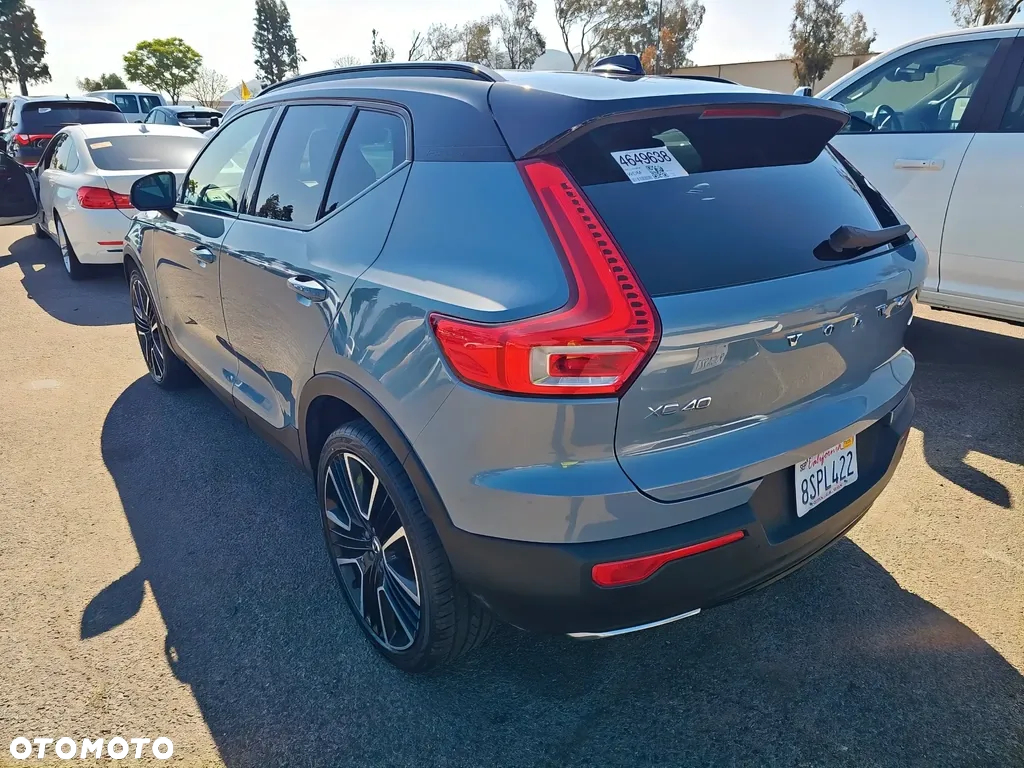 Volvo XC 40 T4 AWD R-Design