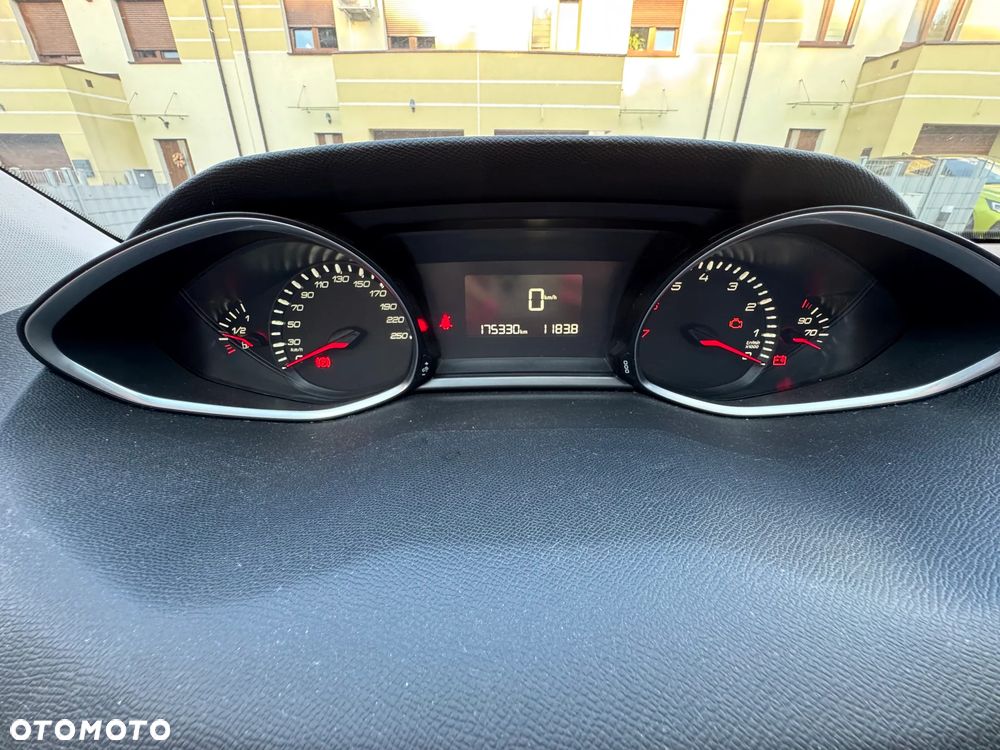 Peugeot 308 1.2 PureTech Active S&S - 7