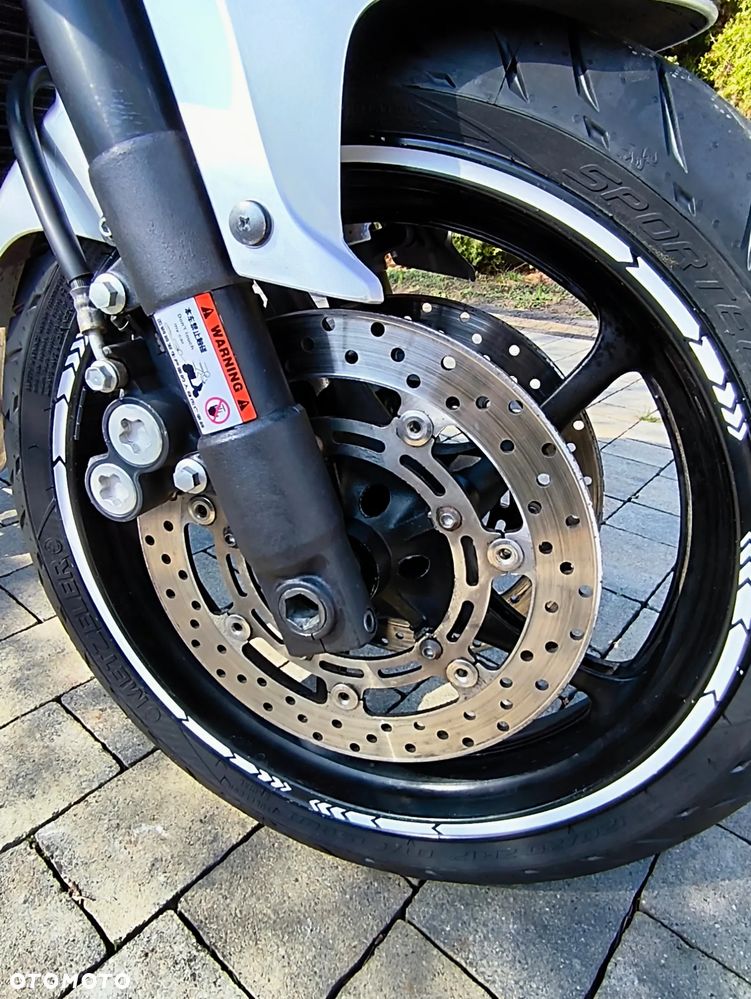 Yamaha FZ6 - 8