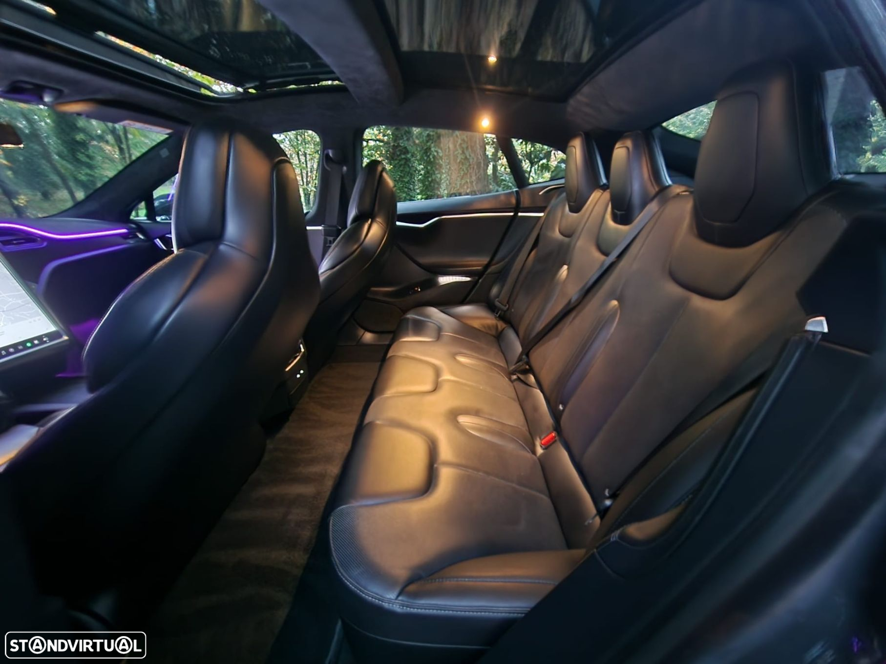 Tesla Model S 90D - 16