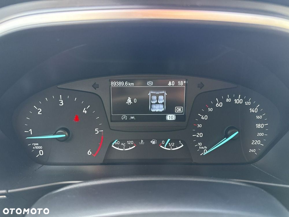 Ford Focus - 26