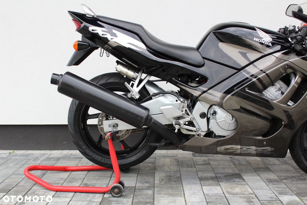 Honda CBR - 17