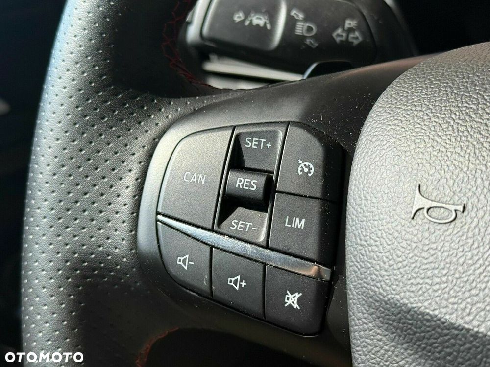 Ford Focus 1.5 EcoBoost ST-Line X - 18