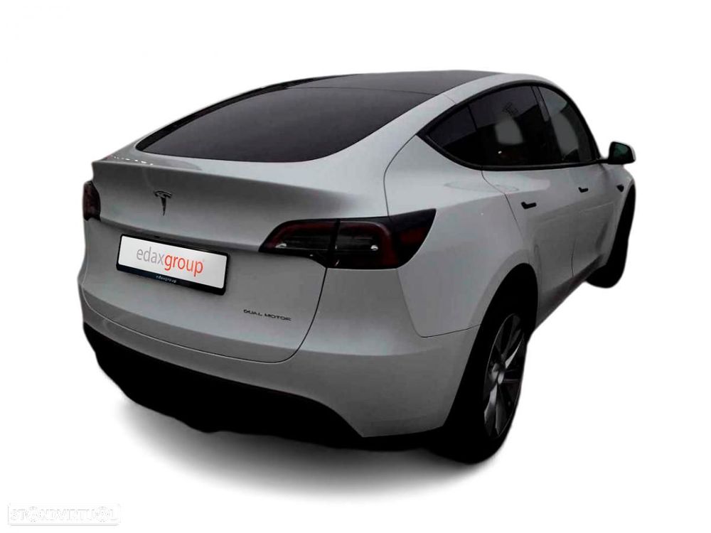 Tesla Model Y Long Range Dual Motor AWD - 2