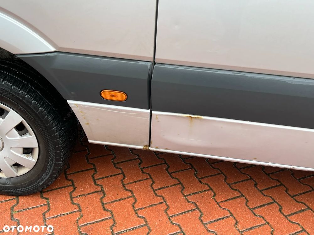 Mercedes-Benz Sprinter - 10