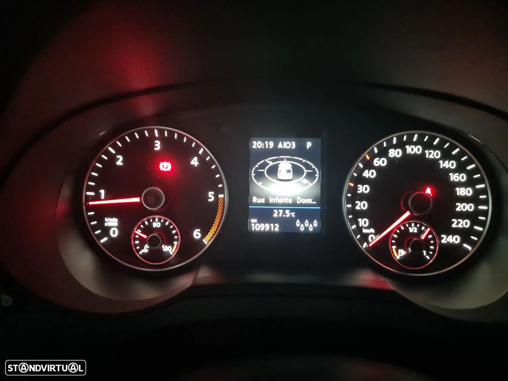 VW Sharan 2.0 TDI Blue Highline DSG - 19