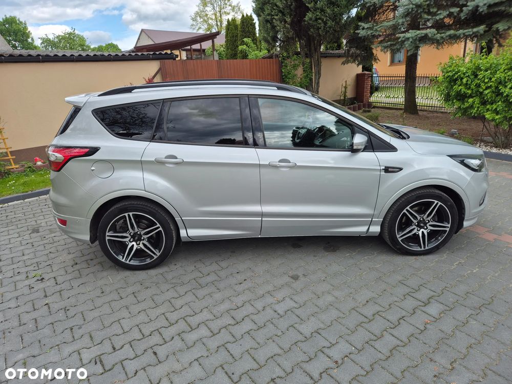 Ford Kuga 2.0 TDCi 4x4 ST-Line - 14