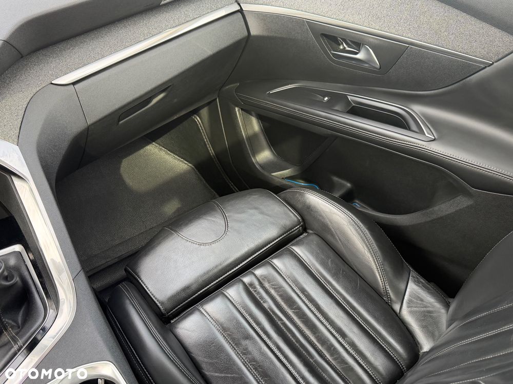 Peugeot 5008 2.0 HDi Allure 7os - 26
