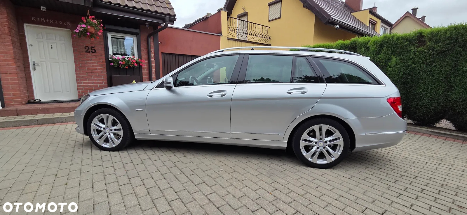 Mercedes-Benz Klasa C 200 T CDI DPF (BlueEFFICIENCY) Avantgarde - 5