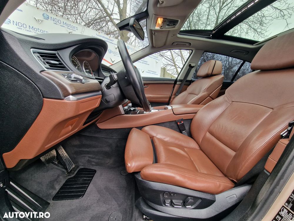 BMW Seria 5 530d xDrive Aut. - 11