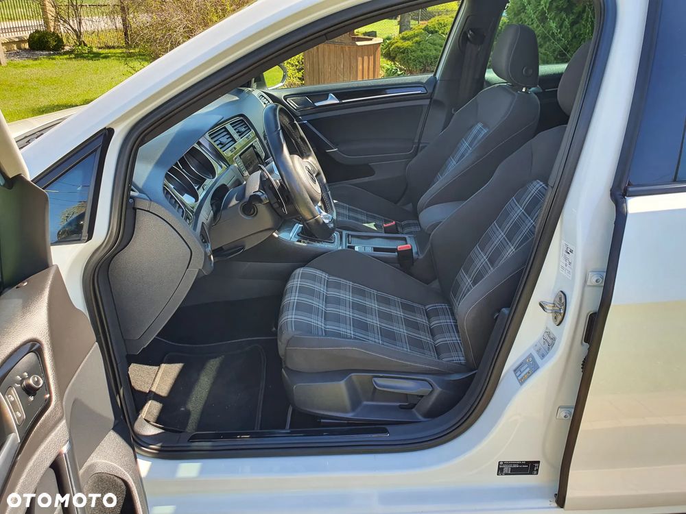 Volkswagen Golf GTD (BlueMotion Technology) DSG - 31