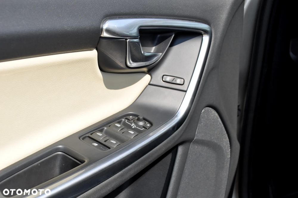 Volvo V60 D3 Geartronic Linje Business - 24