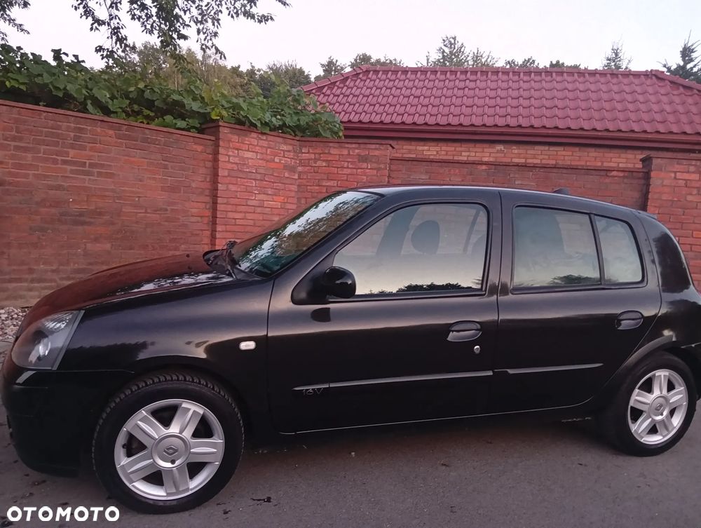 Renault Clio - 9