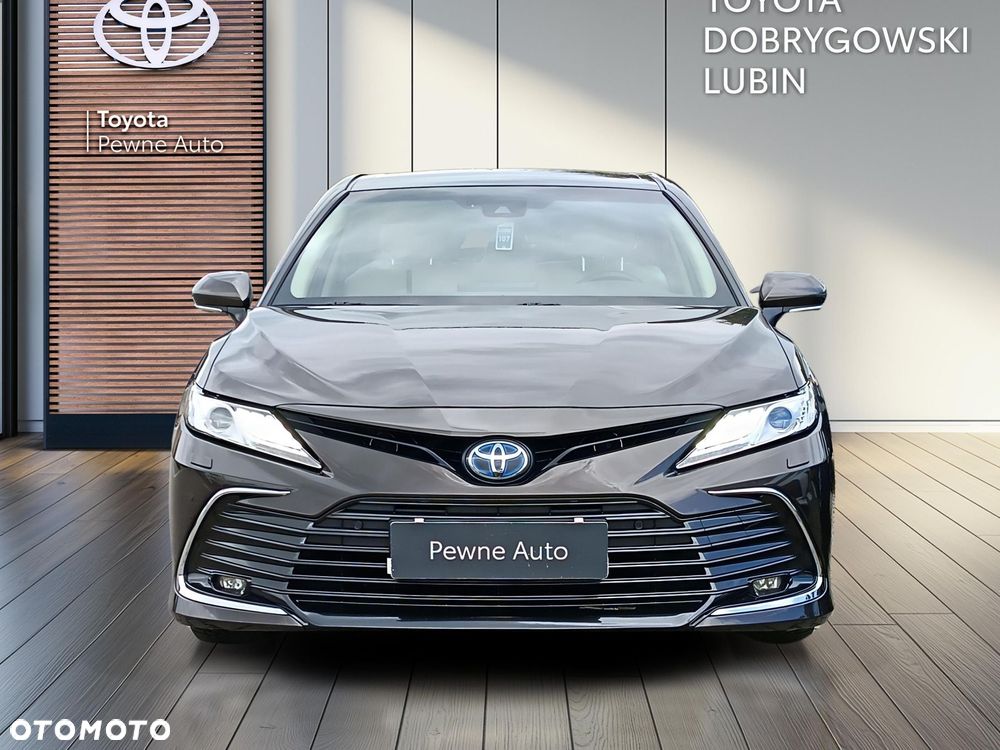 Toyota Camry - 8