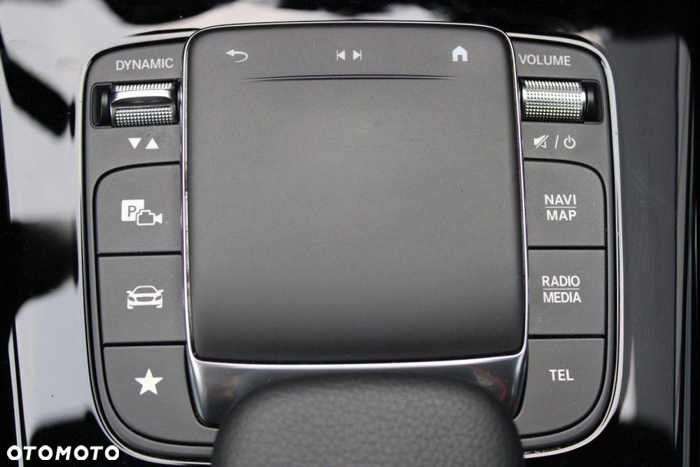 Mercedes-Benz CLA - 33