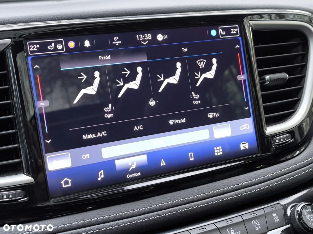 Chrysler Pacifica - 23