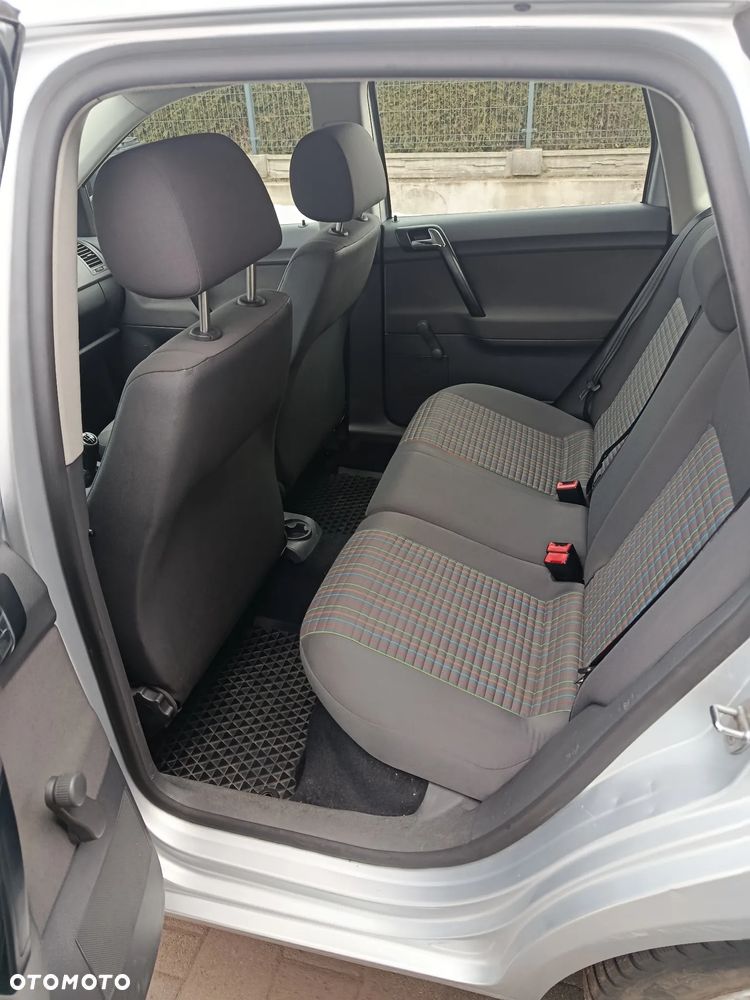 Volkswagen Polo 1.4 16V Trendline - 10