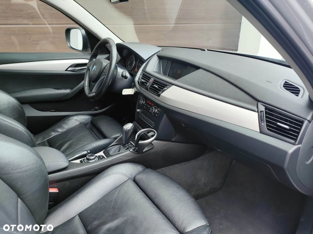 BMW X1 xDrive18d Sport Line - 16