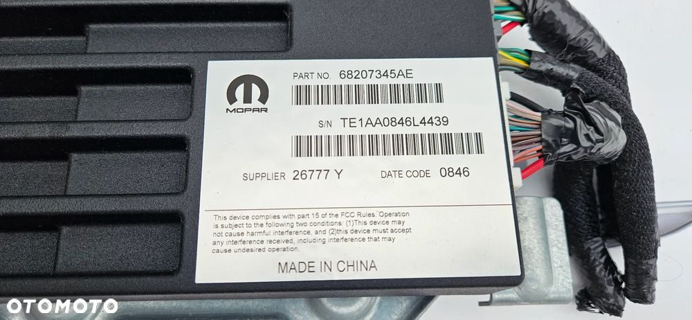 Chrysler Pacifica 2016- wzmacniacz z kostkami 68207345AE - 2