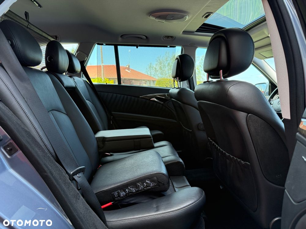 Mercedes-Benz Klasa E 320 CDI T Avantgarde - 20