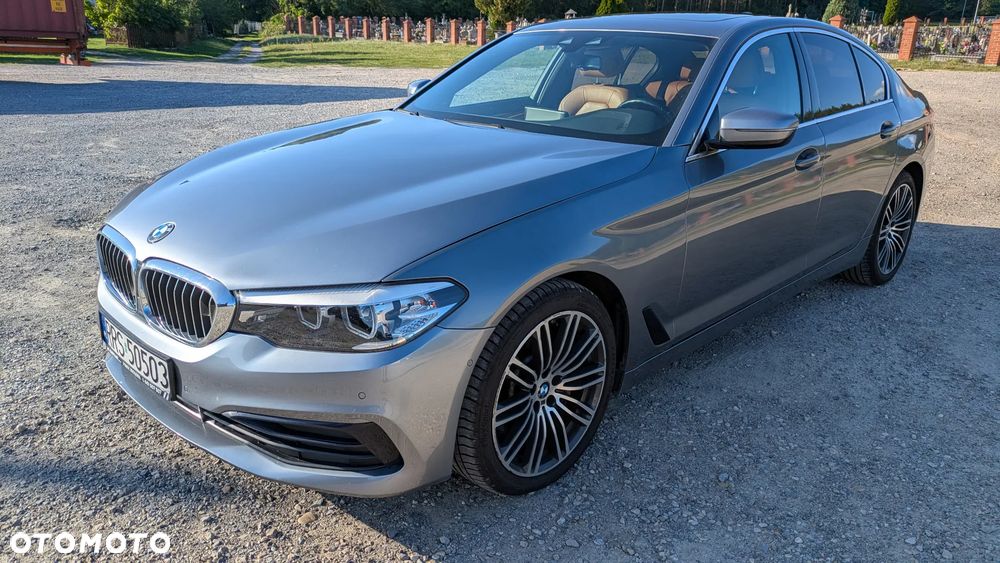 BMW Seria 5 530i xDrive Sport Line - 2