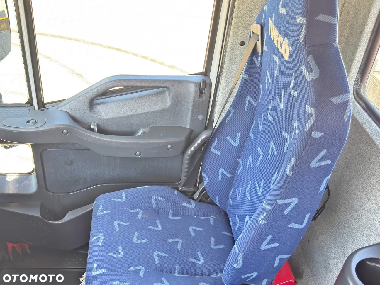 Iveco TRAKKER 310 * SKRZYNIA 6,00 m + PK 15500 * STAN BDB - 10