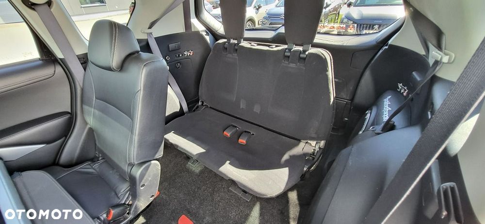 Mitsubishi Outlander - 28
