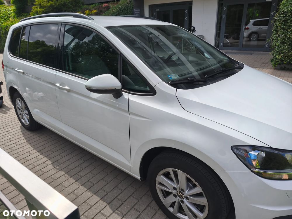 Volkswagen Touran - 8